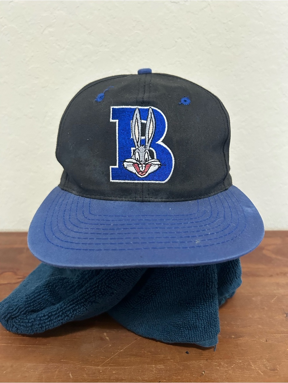 1992 Fresh Caps Bugs Bunny Looney Tunes snapback